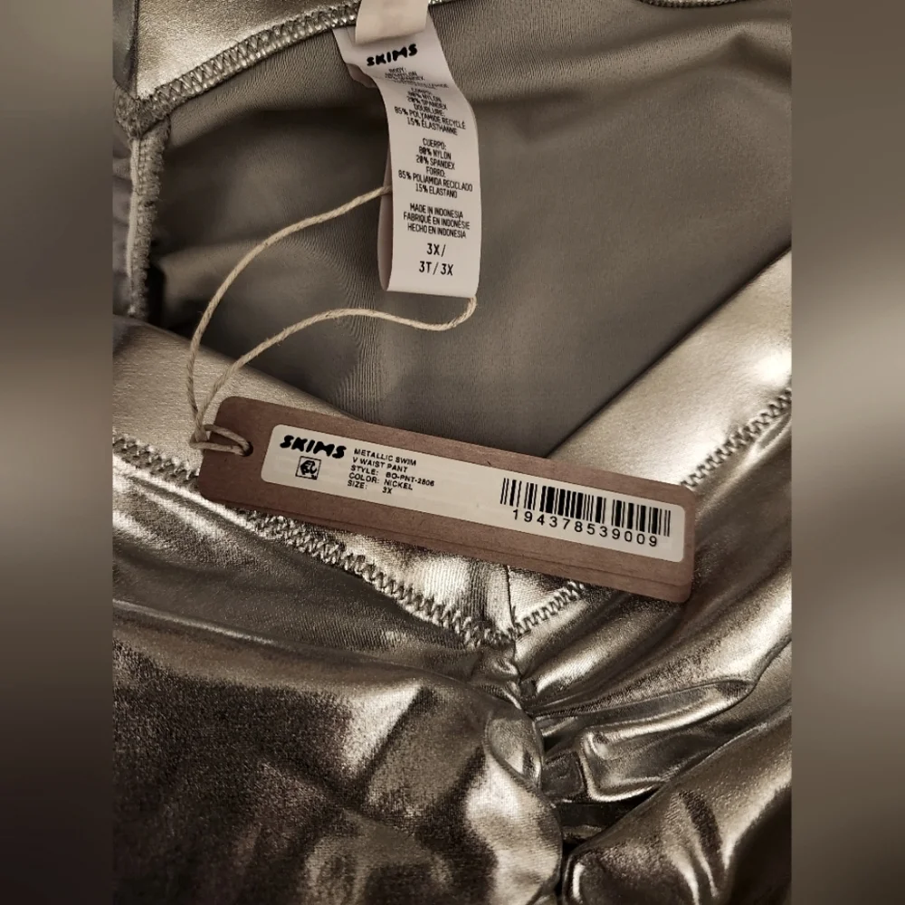 SKIMS nwt metallic
